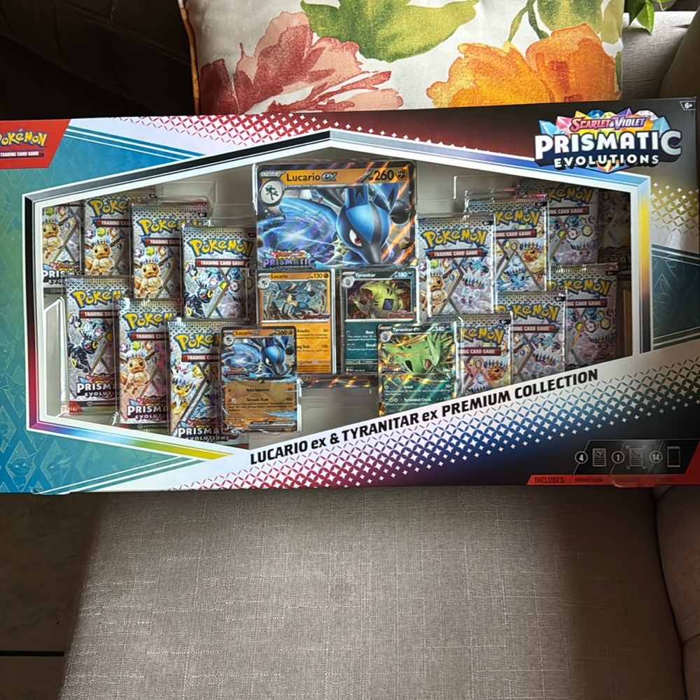 Pokemon Lucario EX & Tyranitar EX Premium Collection - Blue, Yellow, Black
